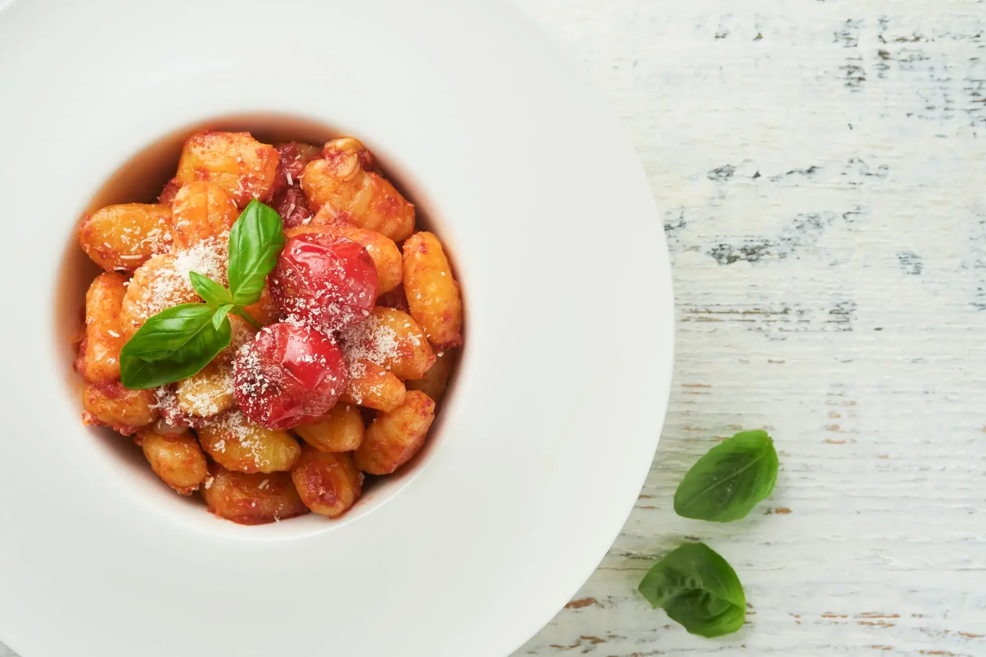 Crispy mini potatoes in air fryer with herbs